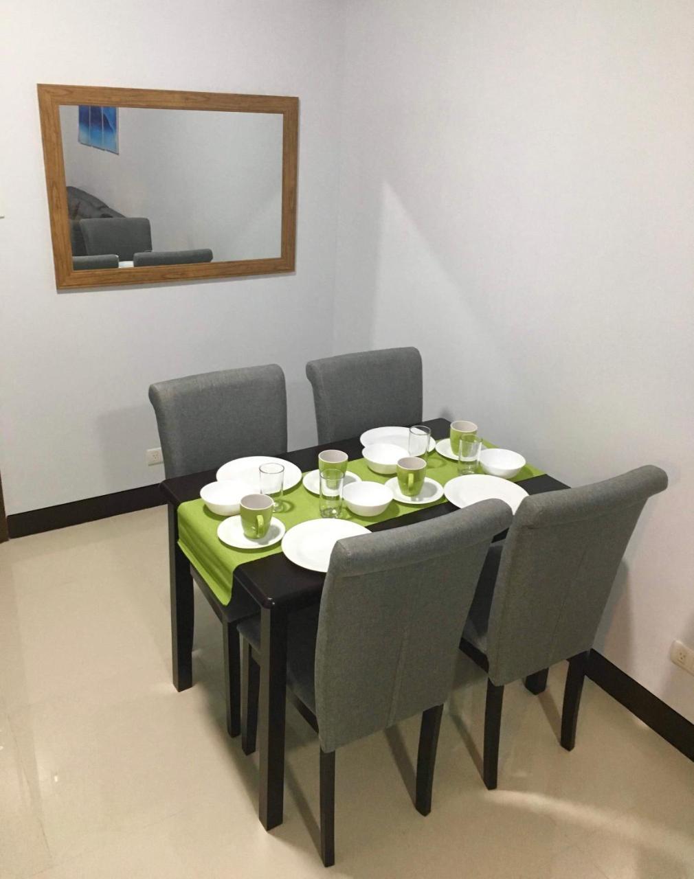 F-10C Parkside Villas Pasay Exteriör bild